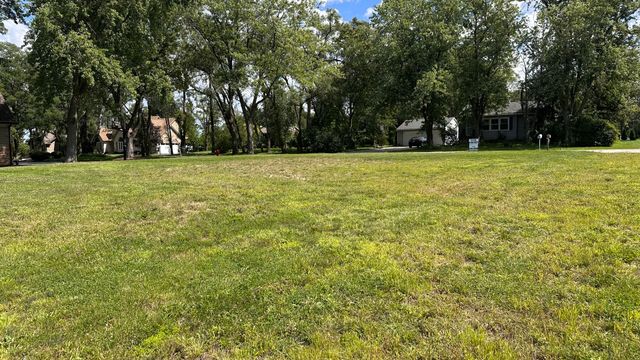 7240 Giddings Avenue, Burr Ridge, IL 60527