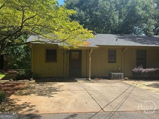 625 Epps Bridge, Athens, GA 30606