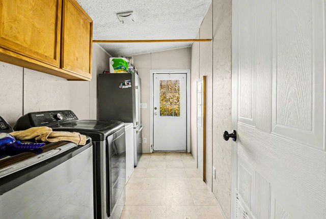 489 Cedar Valley Road, Livingston, TX 77351