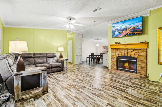 489 Cedar Valley Road, Livingston, TX 77351