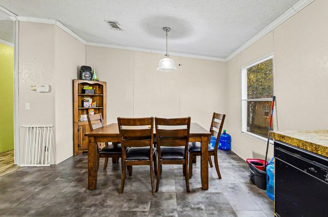 489 Cedar Valley Road, Livingston, TX 77351