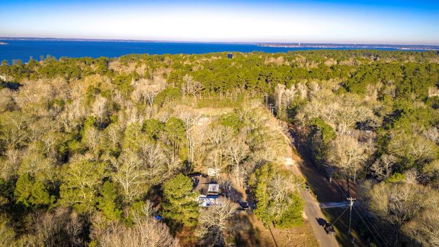 489 Cedar Valley Road, Livingston, TX 77351