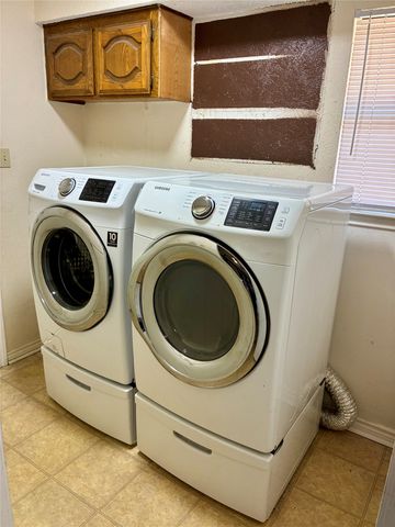 2405 Country Valley Road, Garland, TX 75041