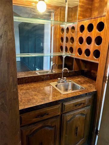 2405 Country Valley Road, Garland, TX 75041