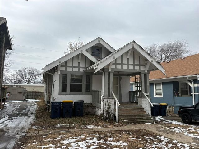 5728 Forest Avenue, Kansas City, MO 64110