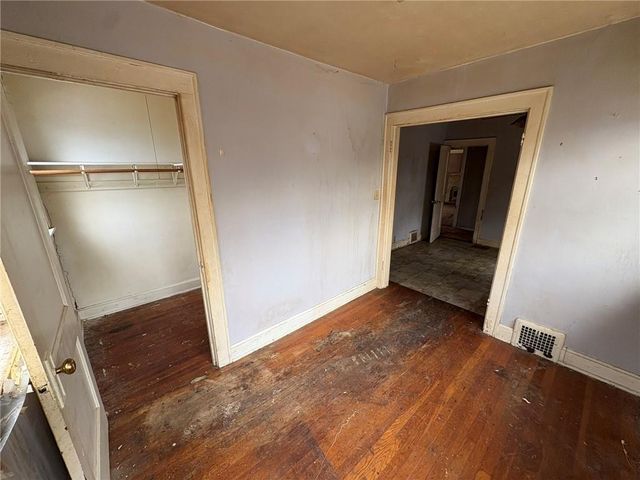 5728 Forest Avenue, Kansas City, MO 64110