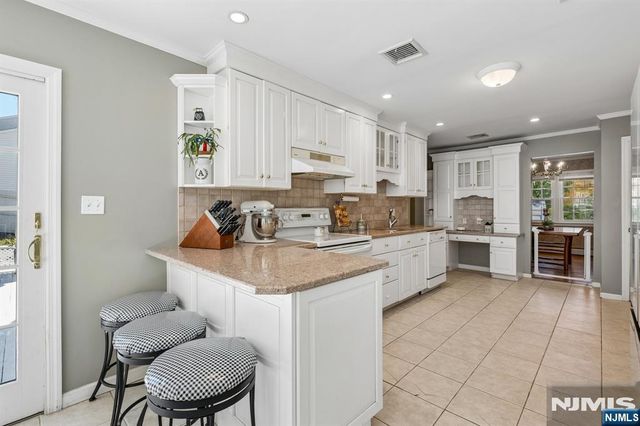 88 Vreeland Road, West Milford, NJ 07480