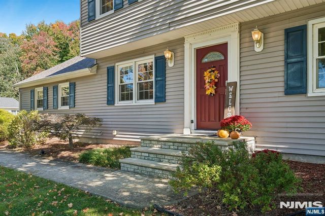 88 Vreeland Road, West Milford, NJ 07480