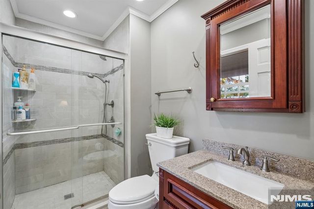 88 Vreeland Road, West Milford, NJ 07480