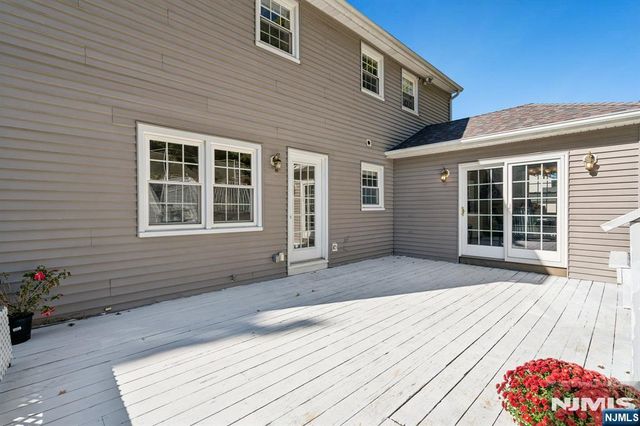 88 Vreeland Road, West Milford, NJ 07480
