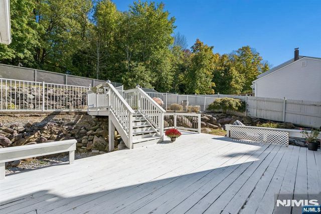 88 Vreeland Road, West Milford, NJ 07480