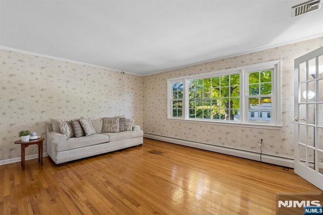 88 Vreeland Road, West Milford, NJ 07480