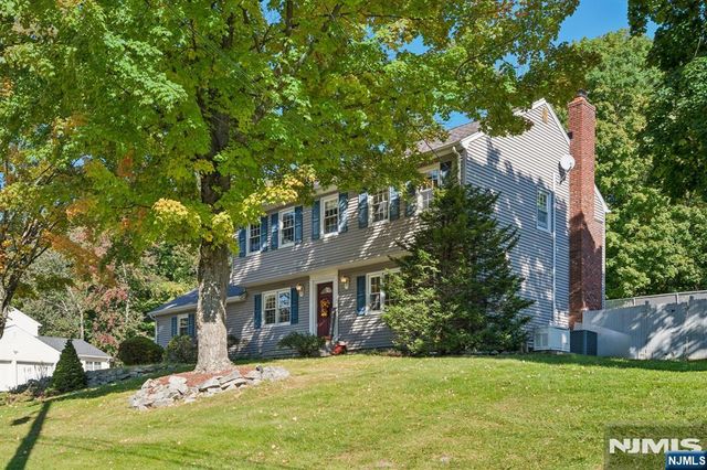88 Vreeland Road, West Milford, NJ 07480