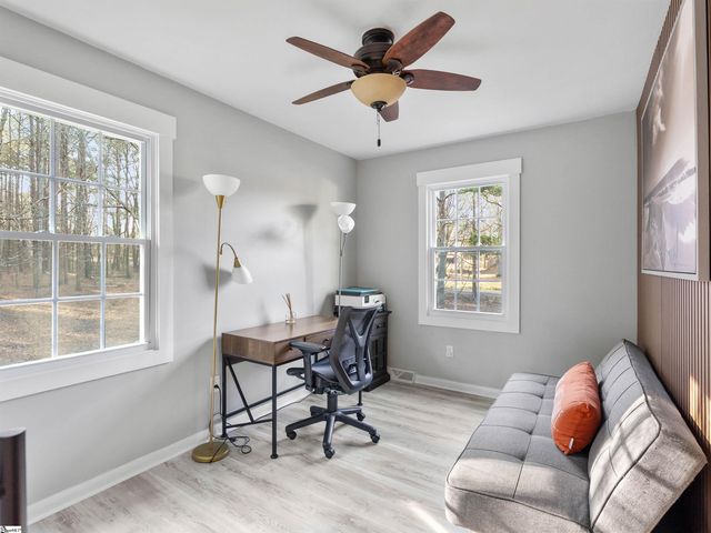 220 Pleasant Drive, Greenville, SC 29651