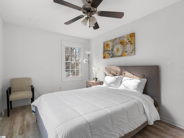 220 Pleasant Drive, Greenville, SC 29651