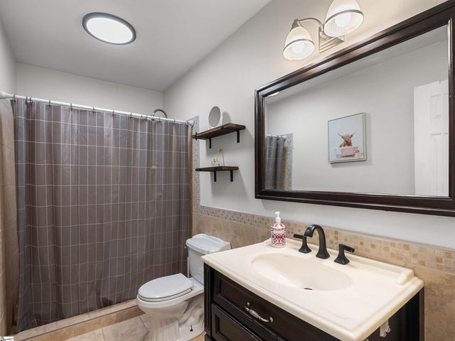 220 Pleasant Drive, Greenville, SC 29651