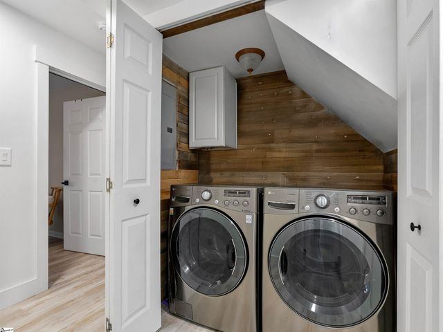 220 Pleasant Drive, Greenville, SC 29651