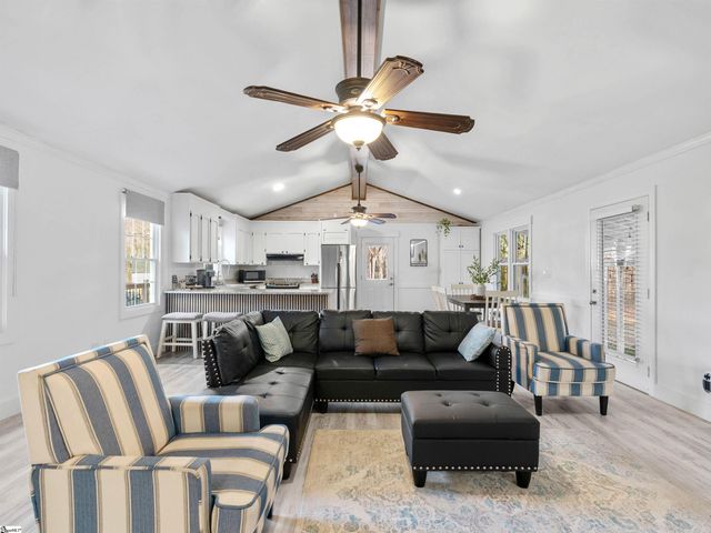 220 Pleasant Drive, Greenville, SC 29651