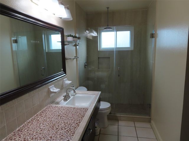 14207 Foxford Way, Houston, TX 77015