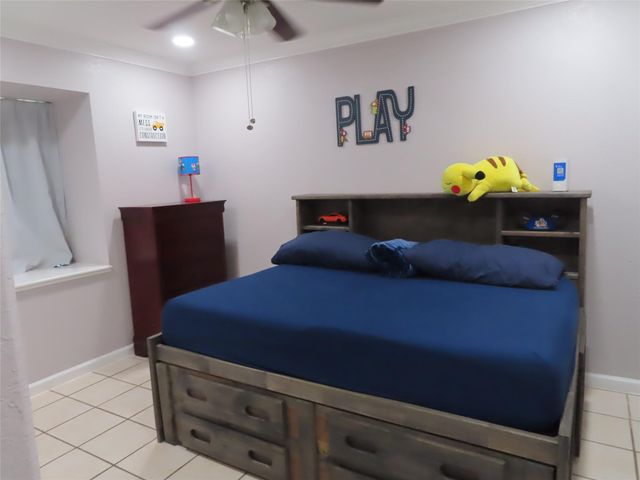 14207 Foxford Way, Houston, TX 77015