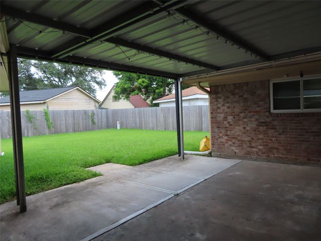 14207 Foxford Way, Houston, TX 77015