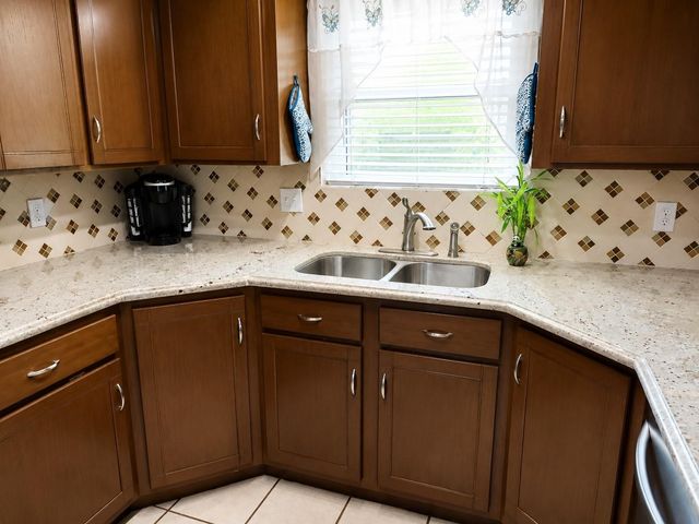 14207 Foxford Way, Houston, TX 77015