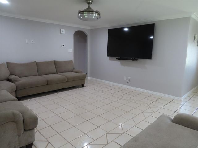 14207 Foxford Way, Houston, TX 77015