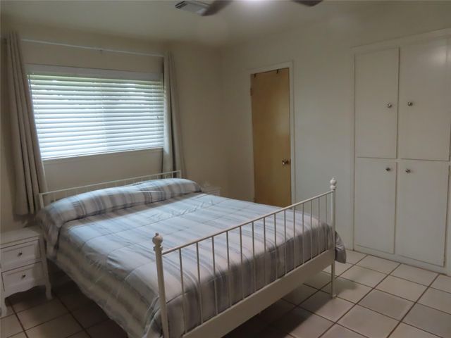 14207 Foxford Way, Houston, TX 77015