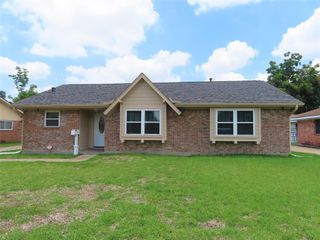 14207 Foxford Way, Houston, TX 77015