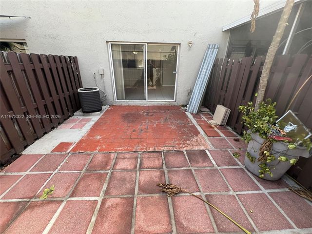 110 SW 109th Ave 15, Sweetwater, FL 33174