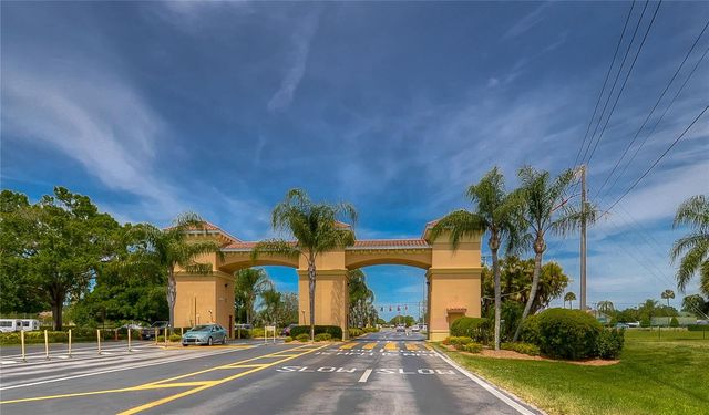 818 MCCALLISTER AVENUE, Sun City Center, FL 33573