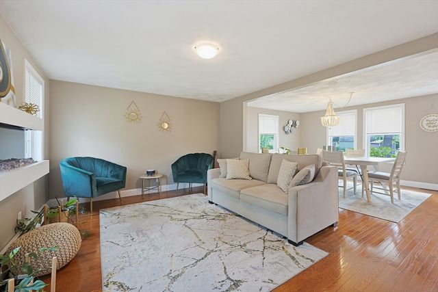 7 Alma Ter, Peabody, MA 01960