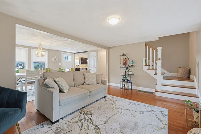 7 Alma Ter, Peabody, MA 01960