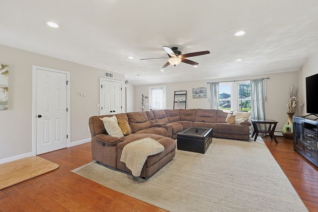 7 Alma Ter, Peabody, MA 01960