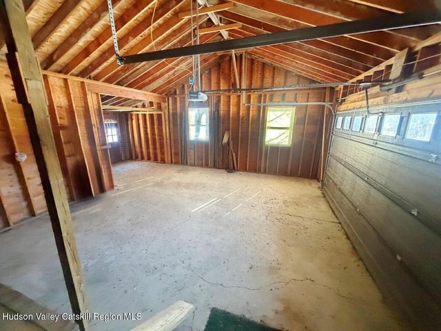 128 Debbie Drive, Athens, NY 12015