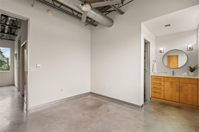 4801 S Congress Ave N2, Austin, TX 78745