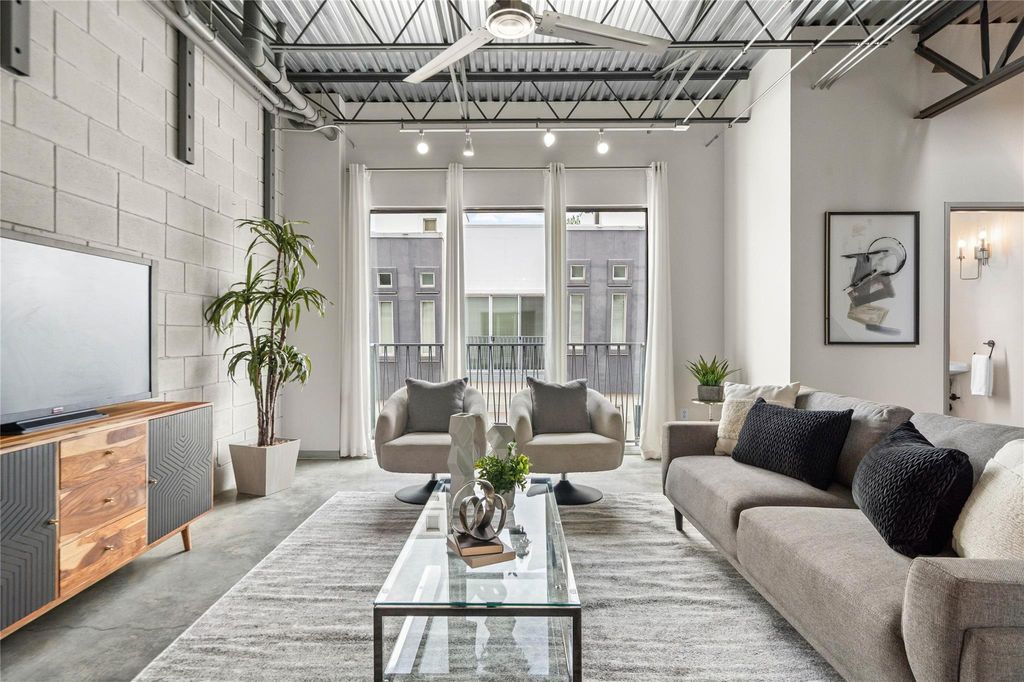 4801 S Congress Ave N2, Austin, TX 78745