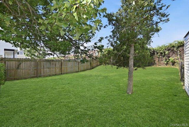 310 west Drive, Copiague, NY 11726