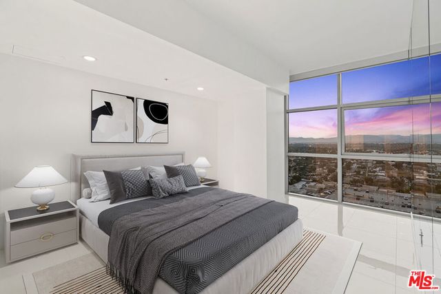 13700 Marina Pointe Drive 1915, Marina Del Rey, CA 90292