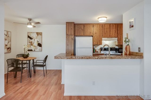 9209 Village Glen Dr 243, San Diego, CA 92123