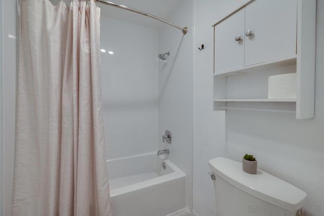 9209 Village Glen Dr 243, San Diego, CA 92123