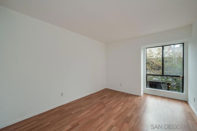 9209 Village Glen Dr 243, San Diego, CA 92123