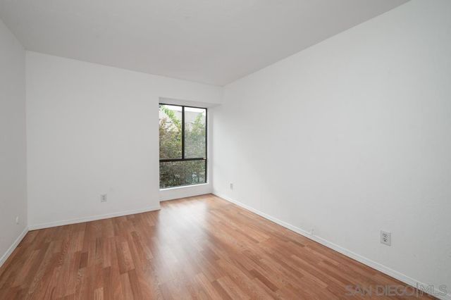 9209 Village Glen Dr 243, San Diego, CA 92123