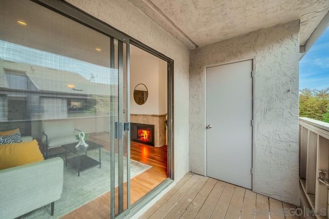 9209 Village Glen Dr 243, San Diego, CA 92123