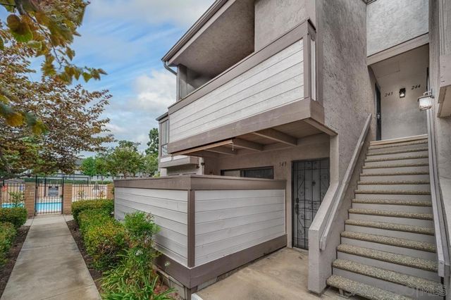 9209 Village Glen Dr 243, San Diego, CA 92123