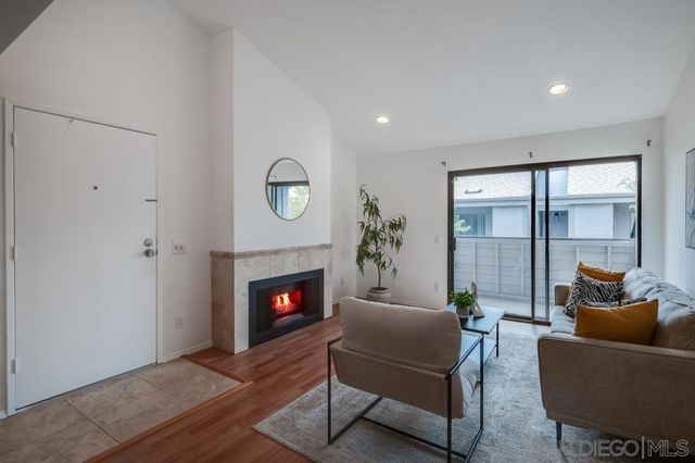 9209 Village Glen Dr 243, San Diego, CA 92123