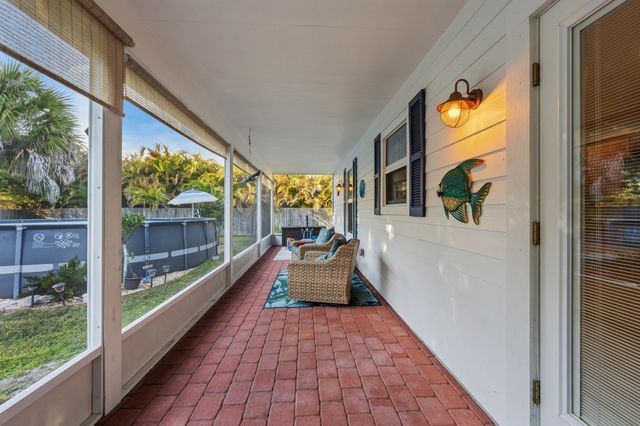 2263 4th Avenue SE, Vero Beach, FL 32962