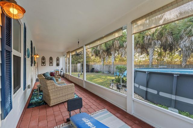 2263 4th Avenue SE, Vero Beach, FL 32962