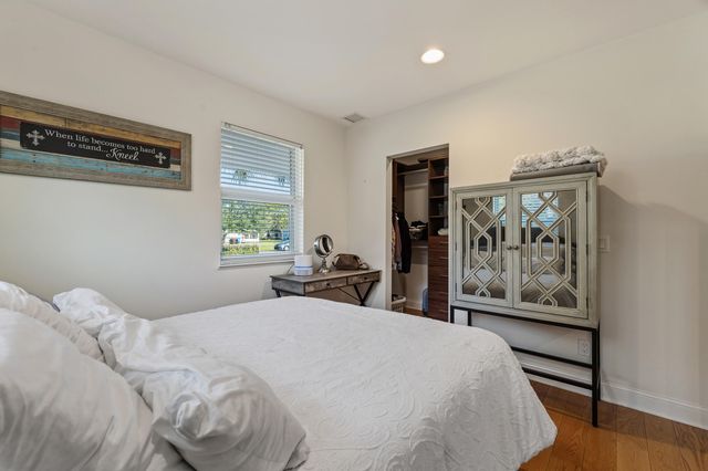 2263 4th Avenue SE, Vero Beach, FL 32962