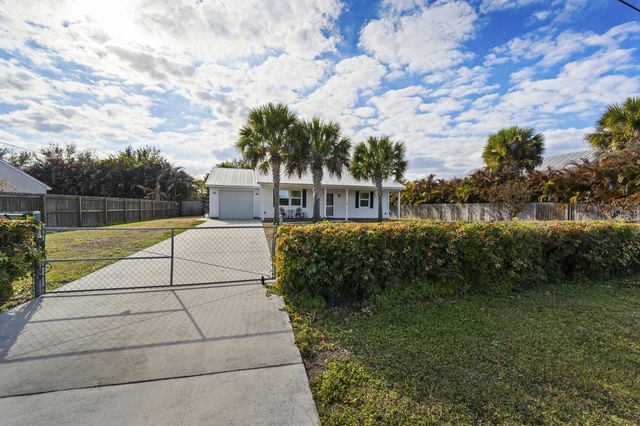 2263 4th Avenue SE, Vero Beach, FL 32962